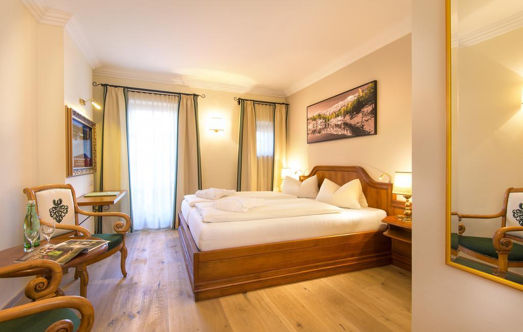 Hotel Zum Jungen Roemer Radstadt Quarto foto